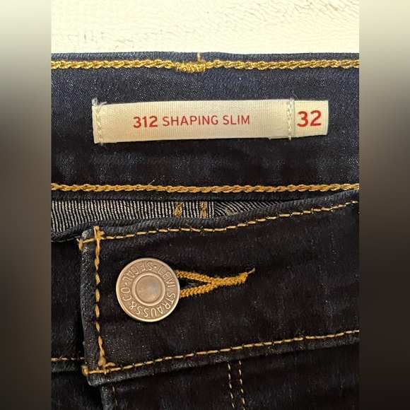 Levi Strauss Women’s Cut Off Jean Shorts Shaping Slim Stretch Dark Wash Size 32 - Picture 4 of 12